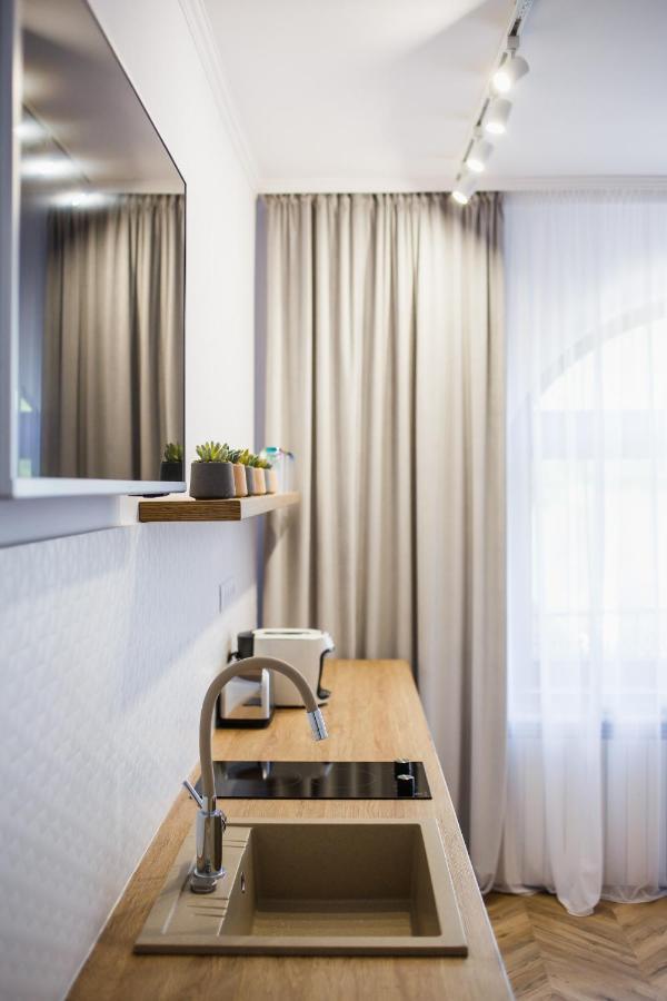 Rya Residence Орадеа Екстериор снимка