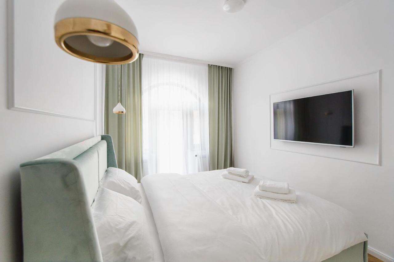 Rya Residence Орадеа Екстериор снимка