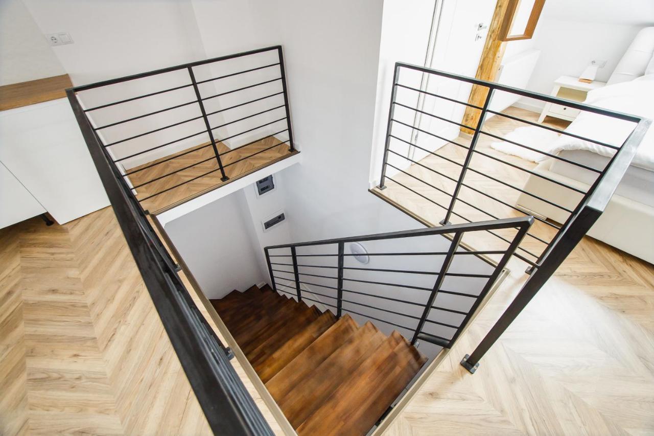 Rya Residence Орадеа Екстериор снимка