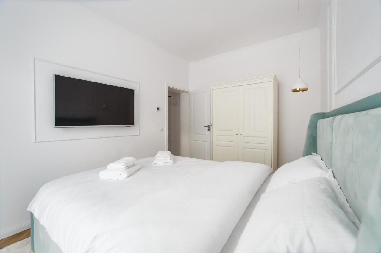 Rya Residence Орадеа Екстериор снимка