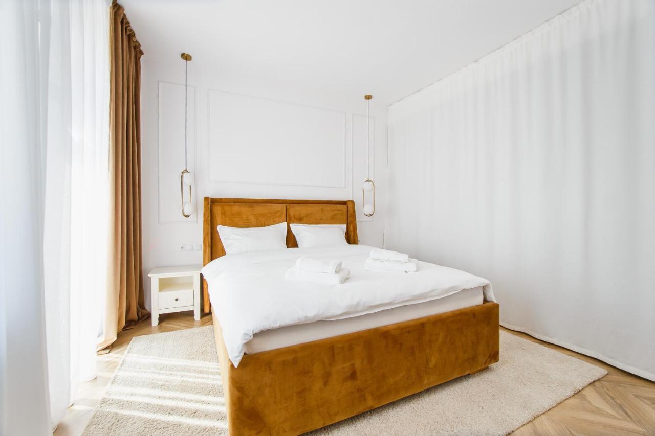 Rya Residence Орадеа Екстериор снимка